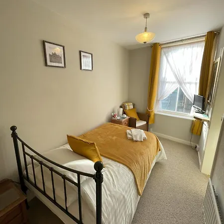 The Captain's Only Maison d'hôtes 3*